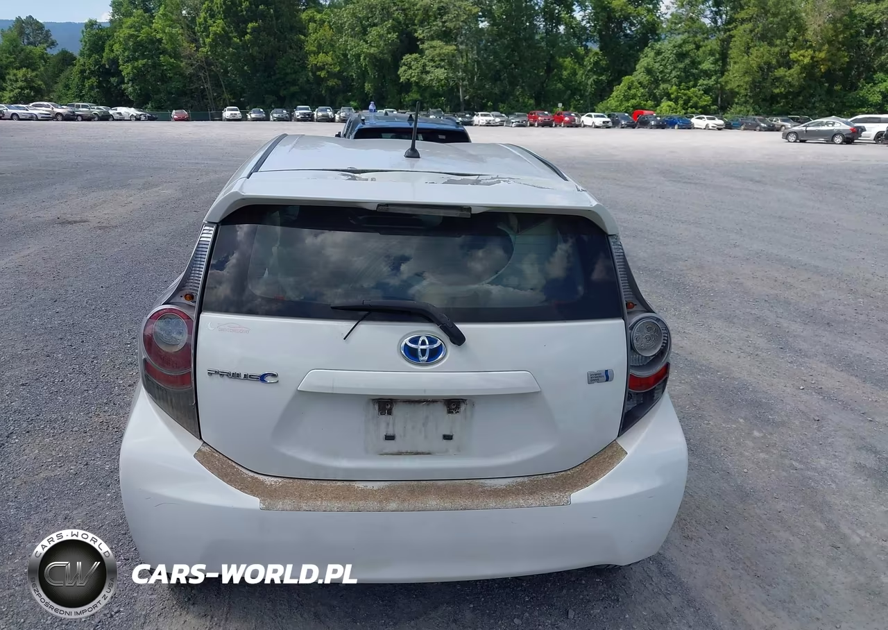 2012 Toyota Prius C One VIN:JTDKDTB32C1512959 - 17