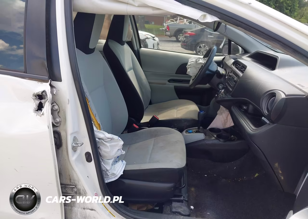 2012 Toyota Prius C One VIN:JTDKDTB32C1512959 - 5