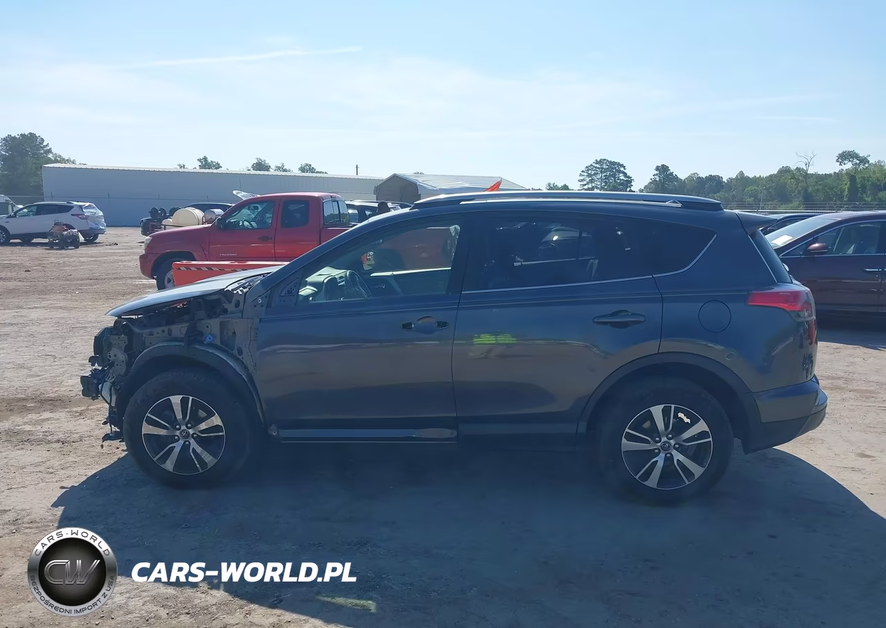 2018 Toyota Rav4 Xle VIN:JTMWFREVXJD132338 - 15