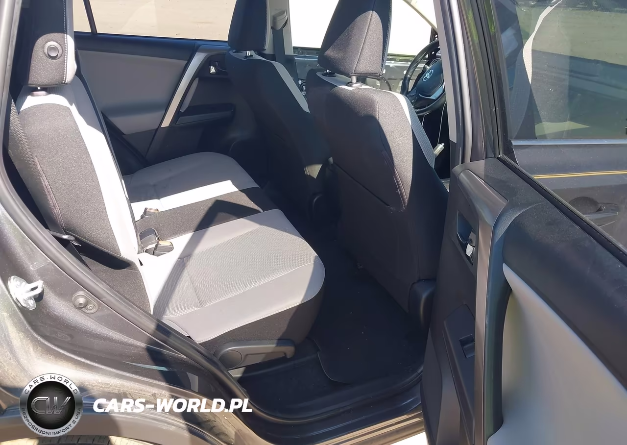 2018 Toyota Rav4 Xle VIN:JTMWFREVXJD132338 - 8