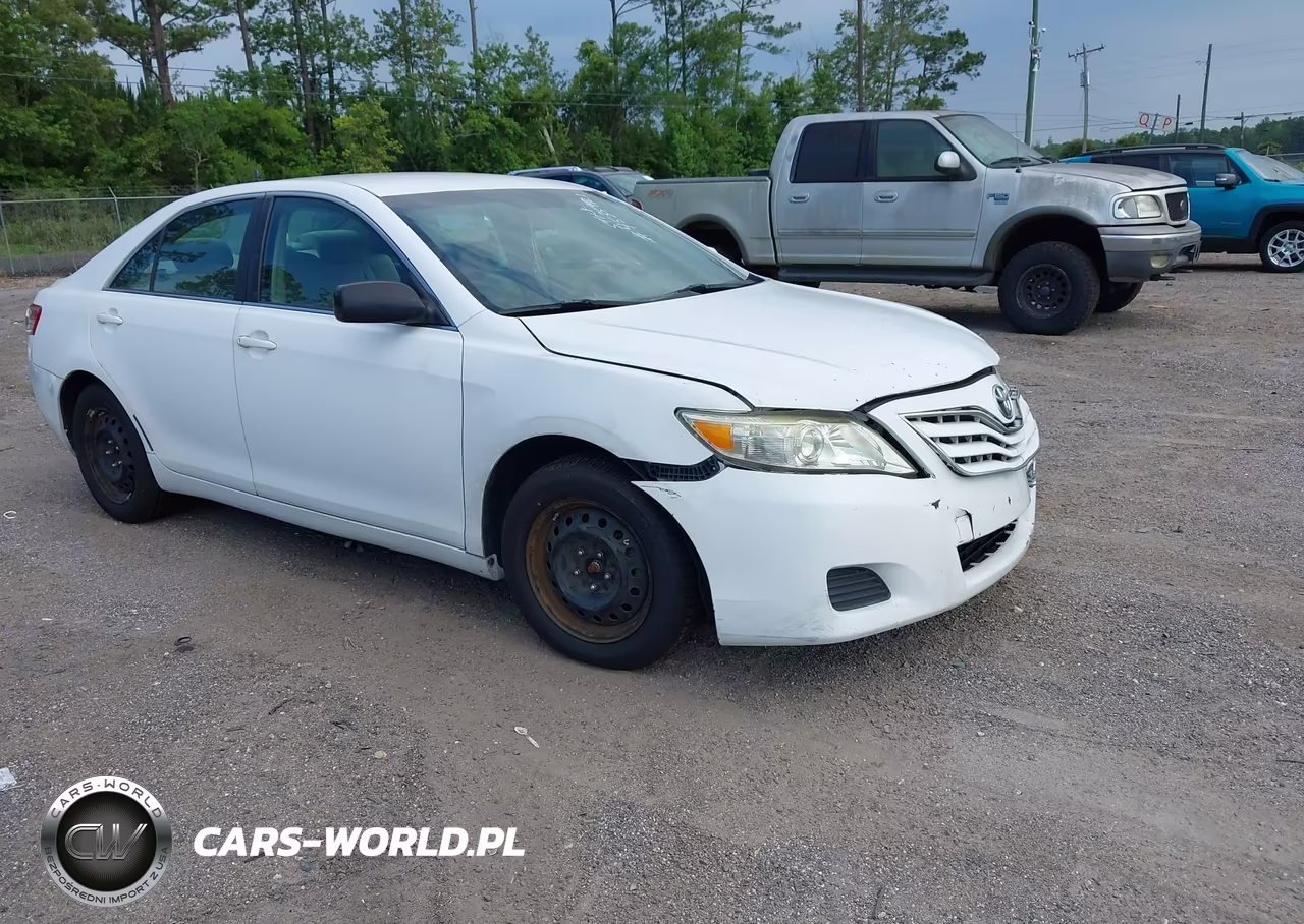 2010 Toyota Camry – zdjęcie 1 z 11