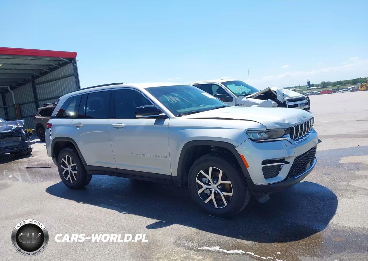 2025 Jeep Grand Cherokee Limited 4X4 VIN:1C4RJHBG5S8701862 - 13