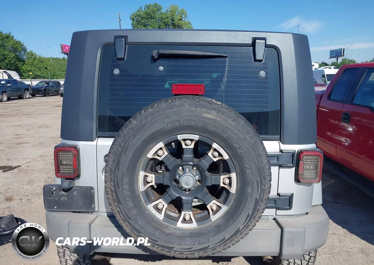 2009 Jeep Wrangler Unlimited X VIN:1J4GA39189L768243 - 17