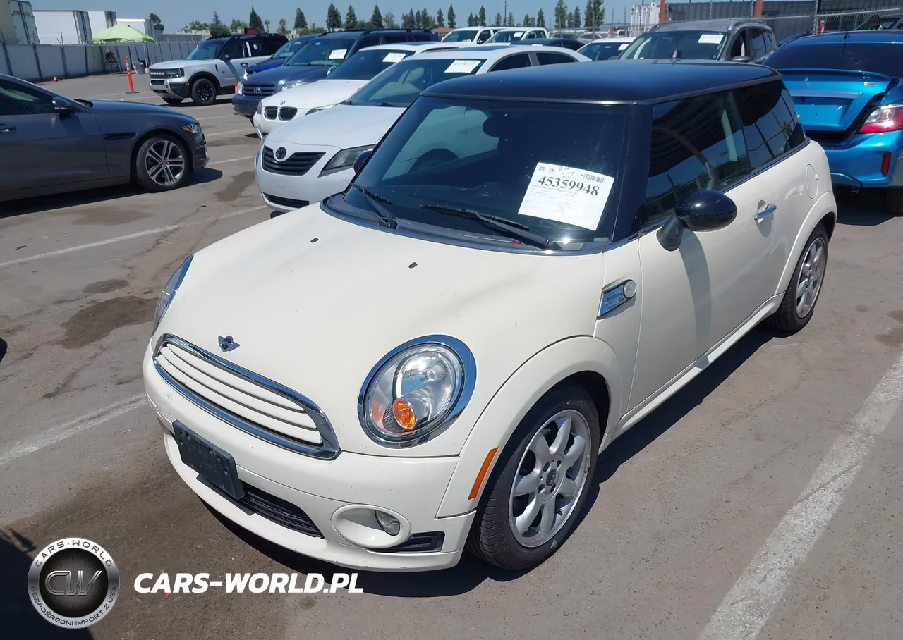 2009 Mini Cooper VIN:WMWMF33599TU75759 - 2