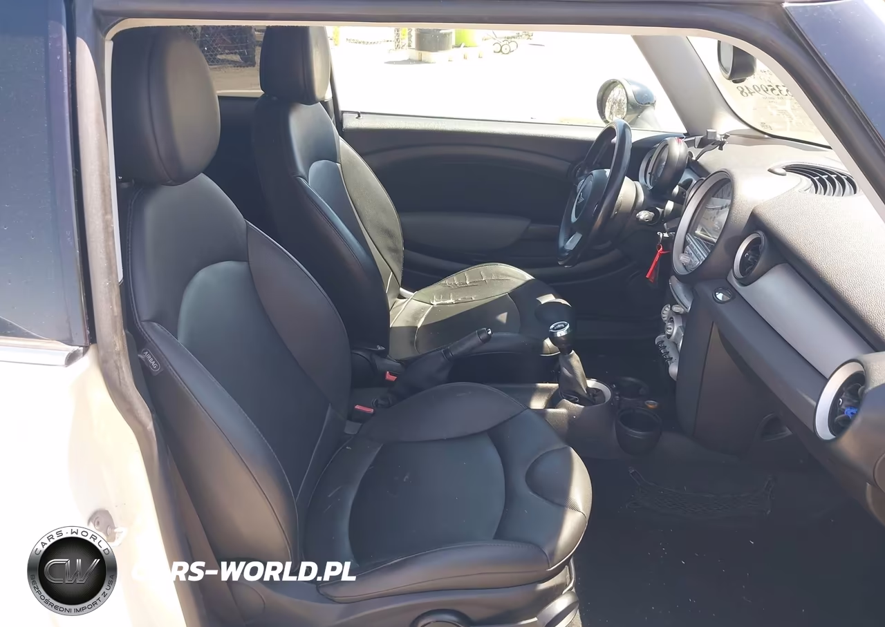 2009 Mini Cooper VIN:WMWMF33599TU75759 - 5