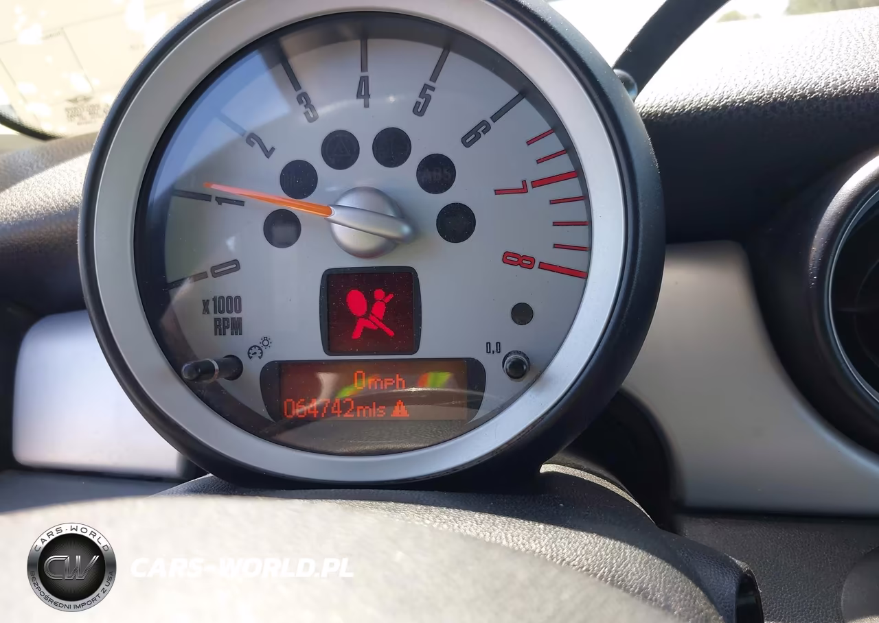 2009 Mini Cooper VIN:WMWMF33599TU75759 - 7
