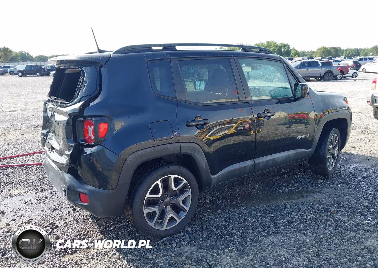 2018 Jeep Renegade Latitude 4X4 VIN:ZACCJBBB8JPH66042 - 4