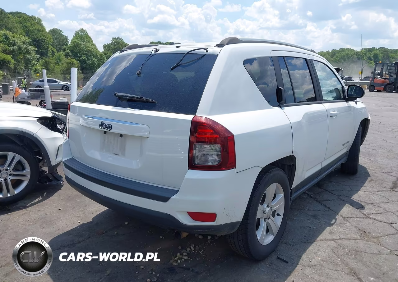 2016 Jeep Compass Sport VIN:1C4NJCBAXGD560654 - 4
