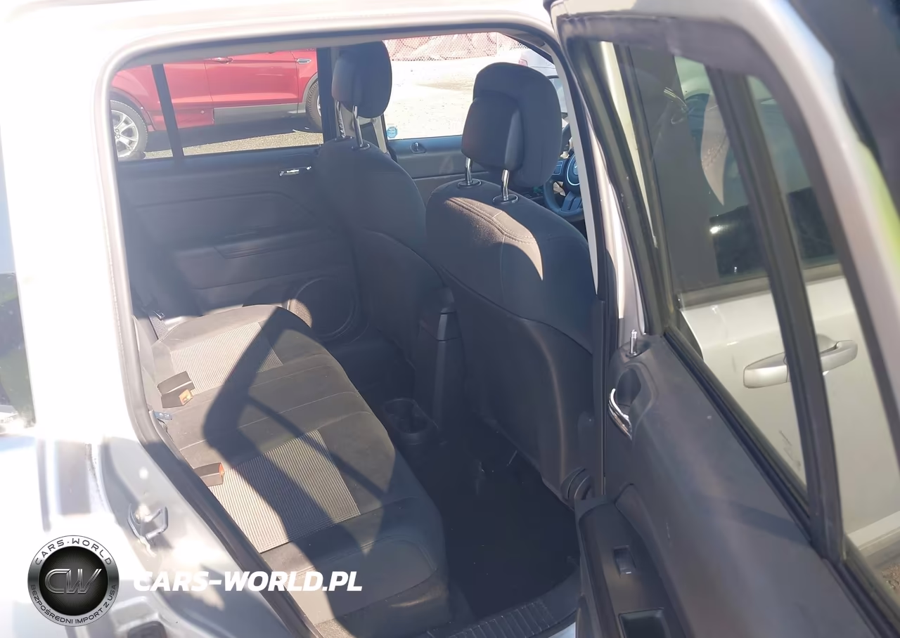 2011 Jeep Compass VIN:1J4NT1FB2BD139564 - 8