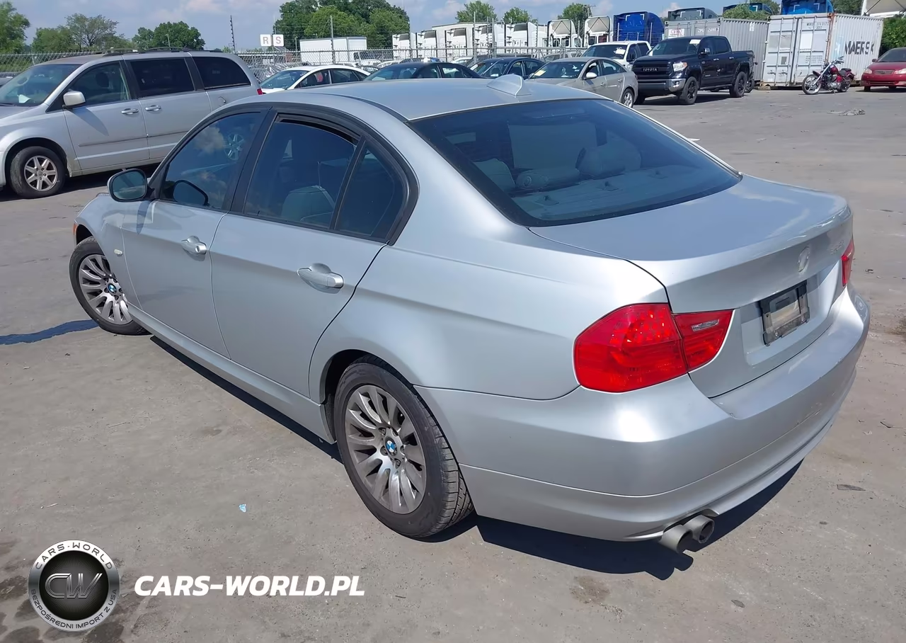 2009 BMW 328I VIN:WBAPH77539NM28840 - 3