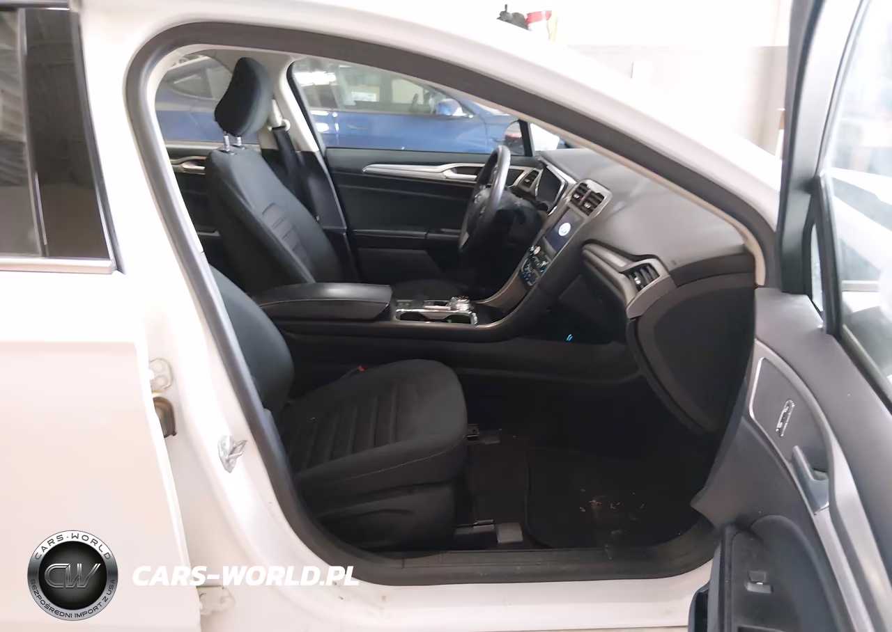 2020 Ford Fusion Hybrid Se VIN:3FA6P0LU2LR225583 - 5