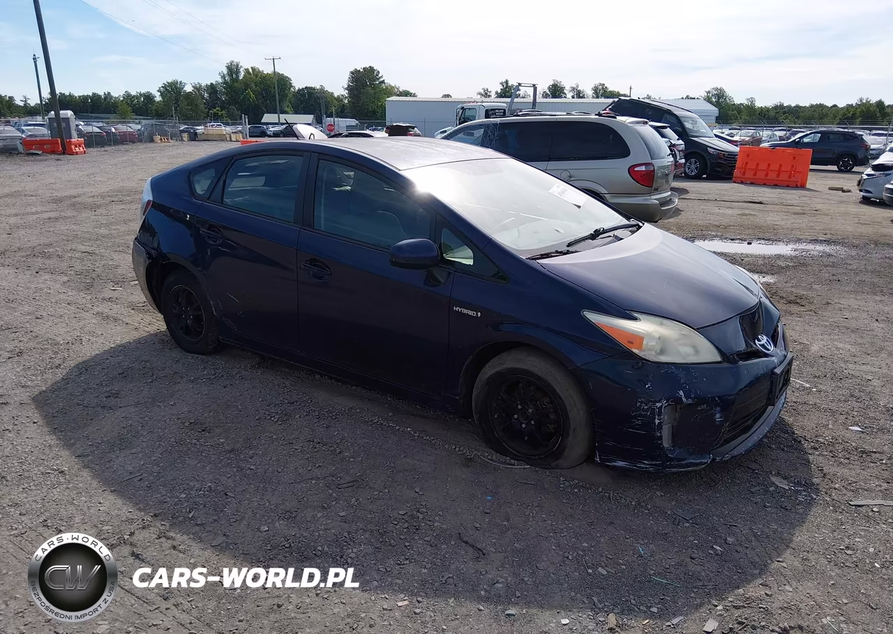 2013 Toyota Prius Three – zdjęcie 1 z 17