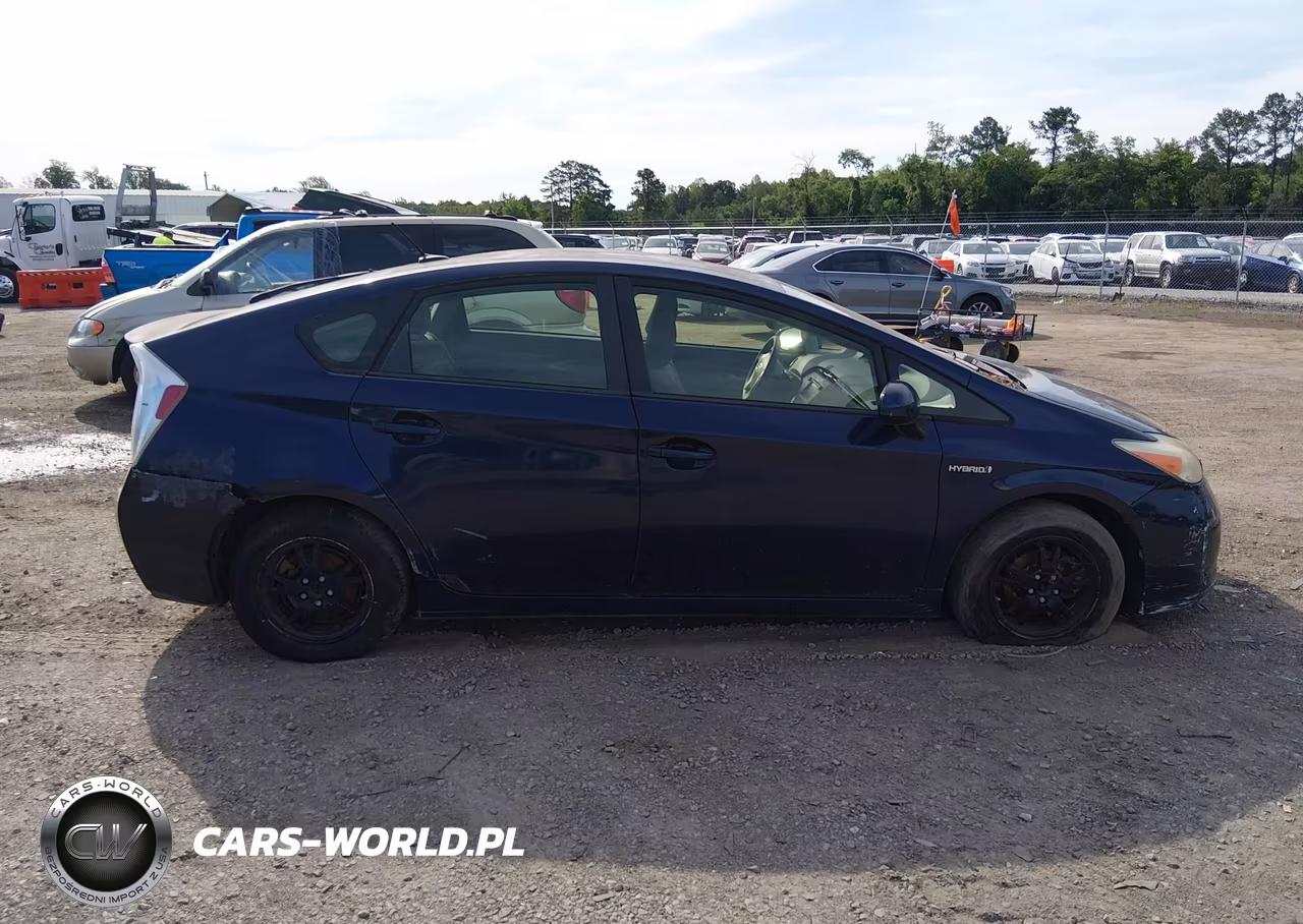 2013 Toyota Prius Three VIN:JTDKN3DU2D0344492 - 13