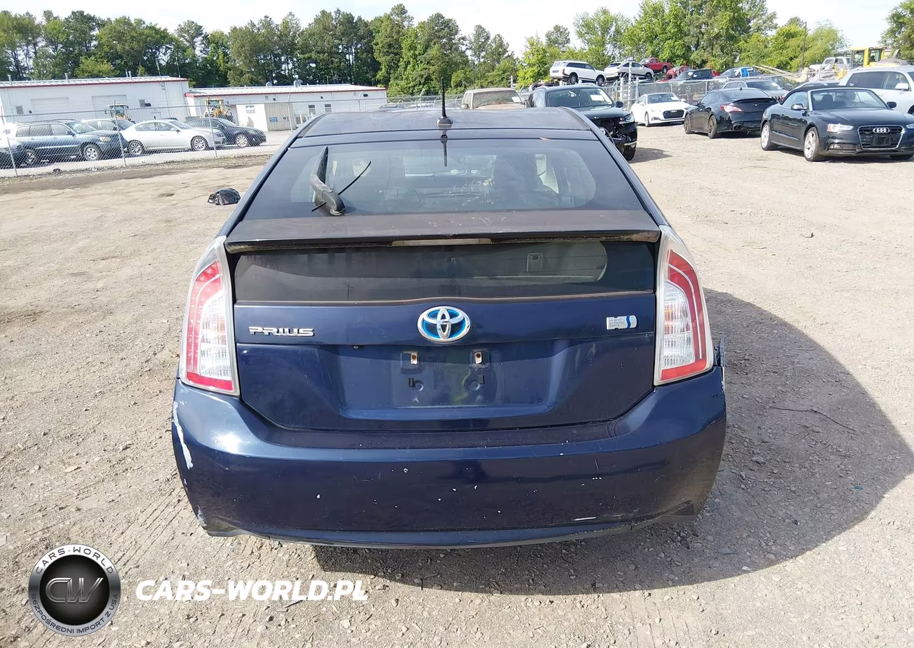 2013 Toyota Prius Three VIN:JTDKN3DU2D0344492 - 16