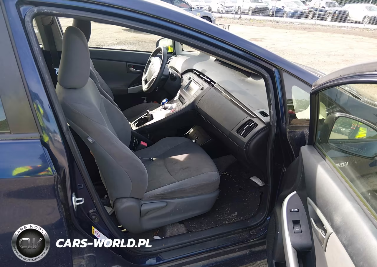 2013 Toyota Prius Three VIN:JTDKN3DU2D0344492 - 5