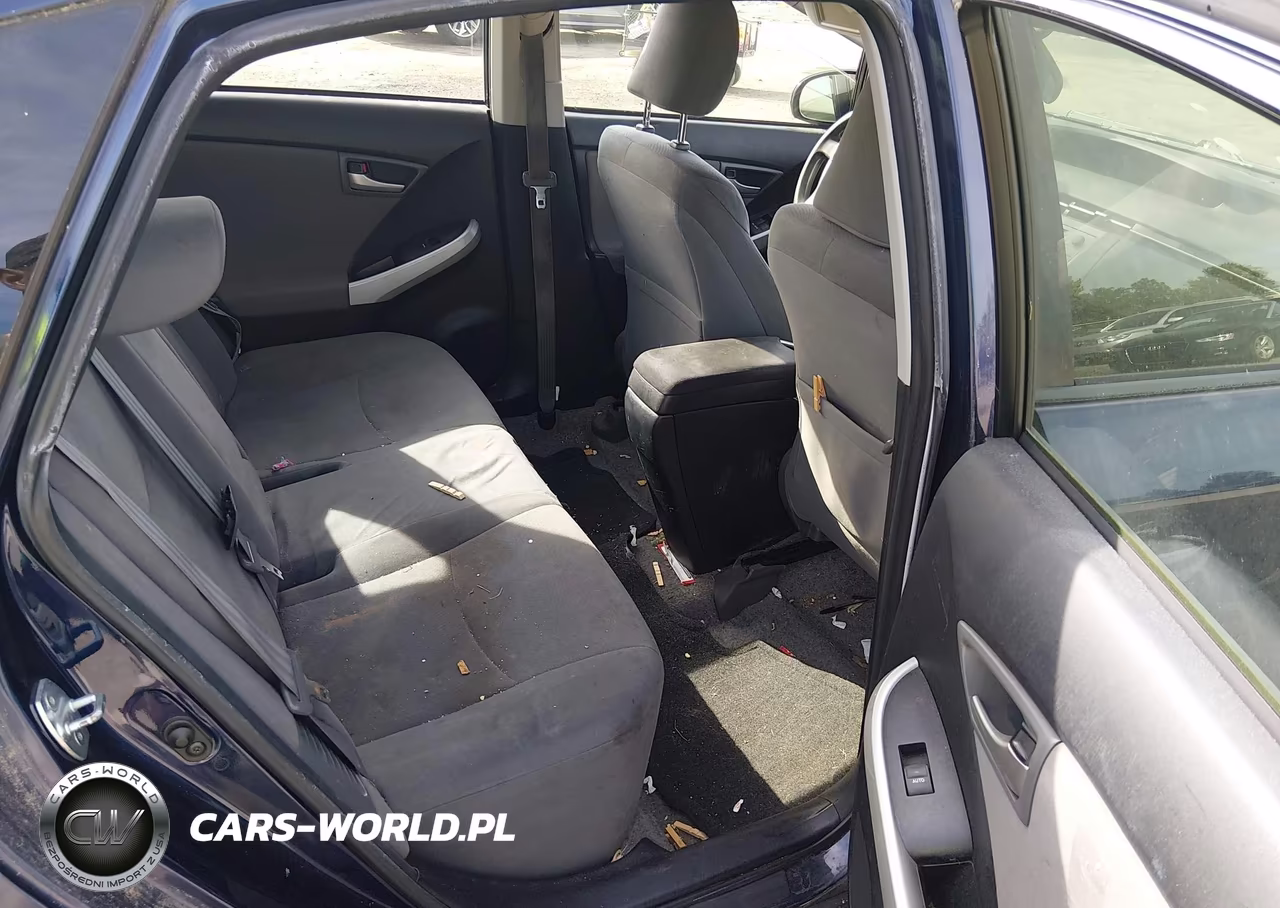 2013 Toyota Prius Three VIN:JTDKN3DU2D0344492 - 8