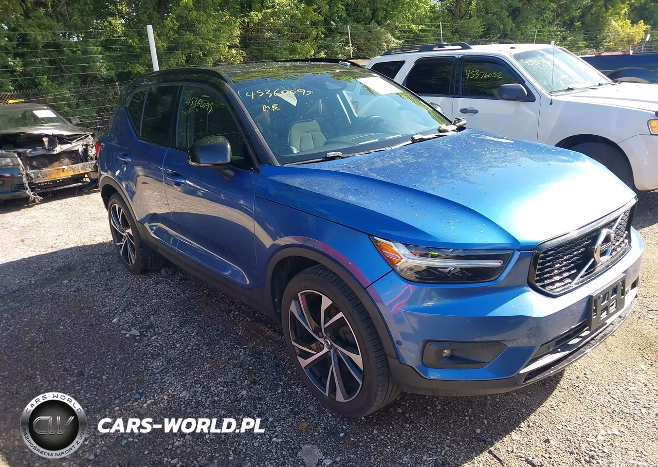 2019 Volvo Xc40 T5 Momentum-T5 R-Design