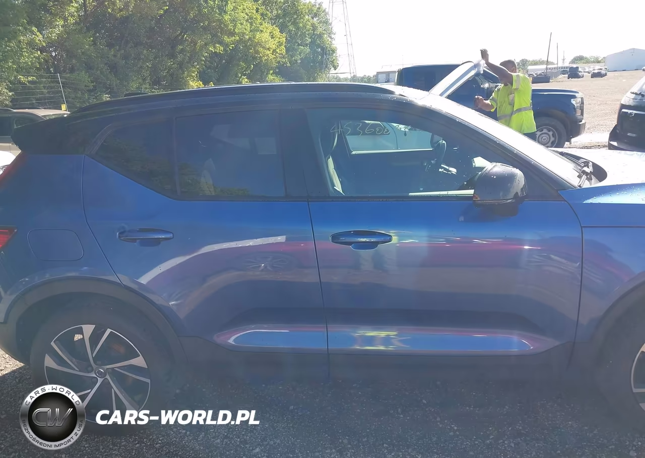 2019 Volvo Xc40 T5 Momentum-T5 R-Design VIN:YV4162XZ1K2009006 - 13