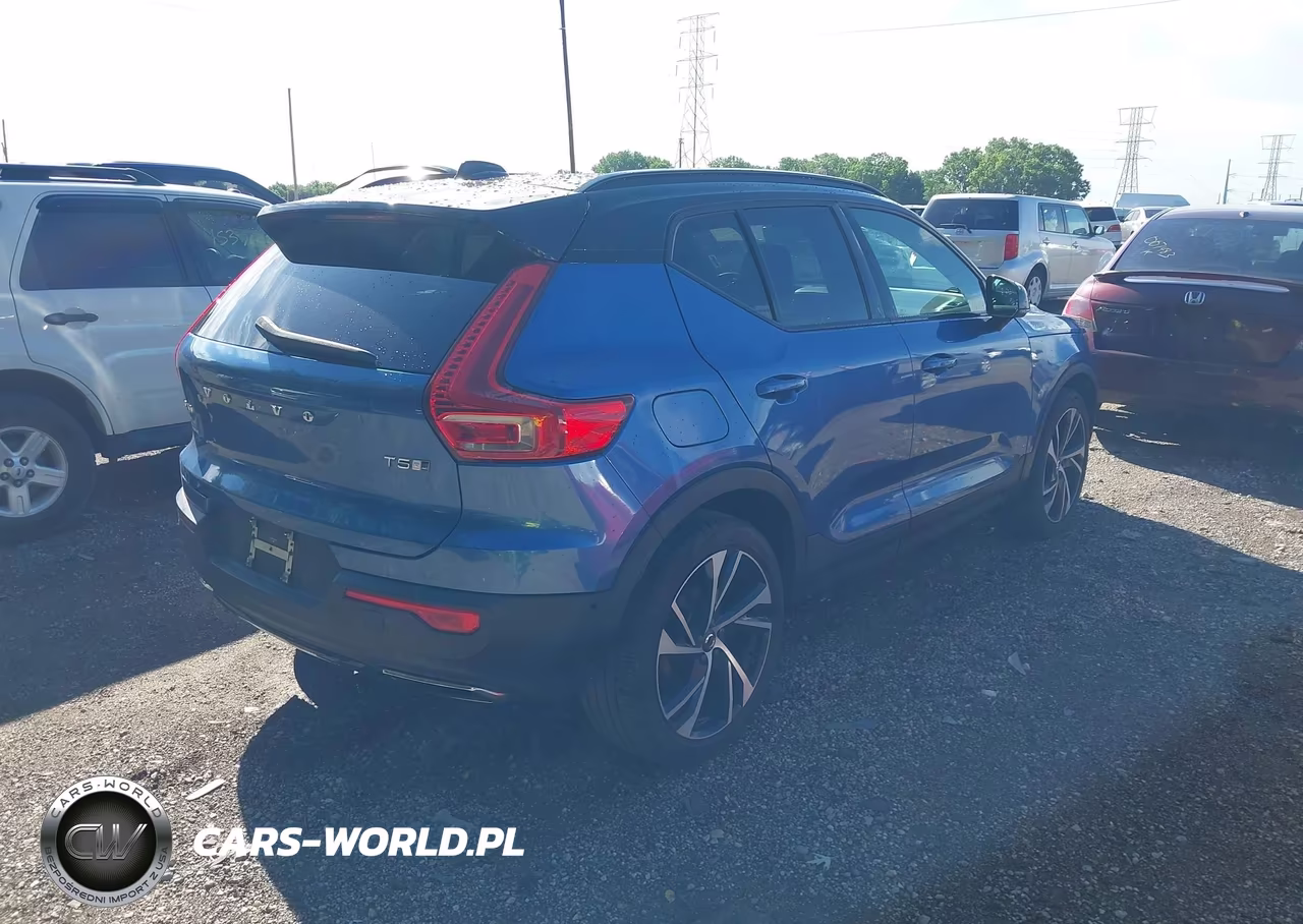 2019 Volvo Xc40 T5 Momentum-T5 R-Design VIN:YV4162XZ1K2009006 - 4