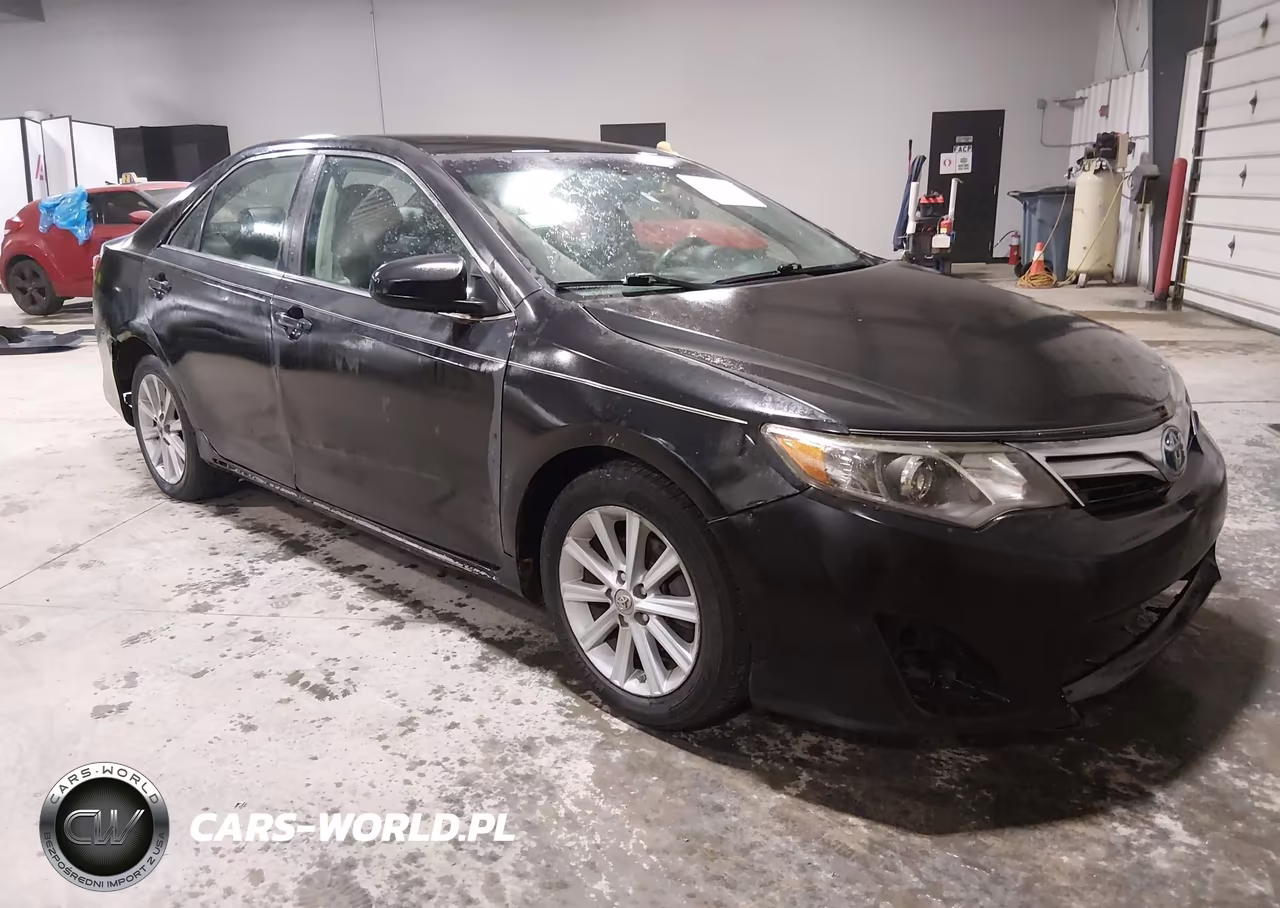2013 Toyota Camry Hybrid Xle – zdjęcie 1 z 16