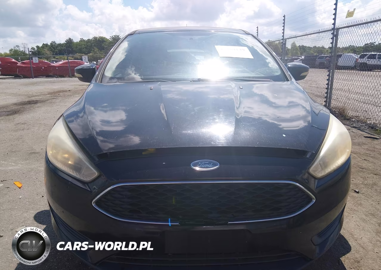 2017 Ford Focus Se VIN:1FADP3K27HL225626 - 6