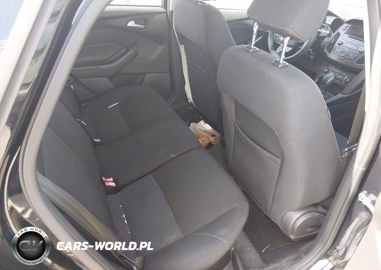 2017 Ford Focus Se VIN:1FADP3K27HL225626 - 8