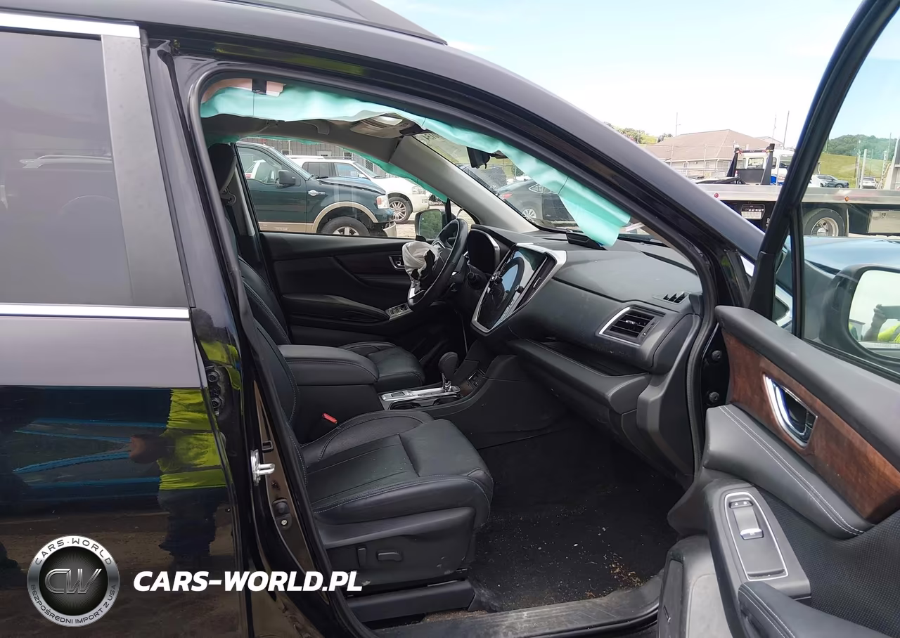 2023 Subaru Ascent Touring 7-Passenger VIN:4S4WMAWD9P3403414 - 5
