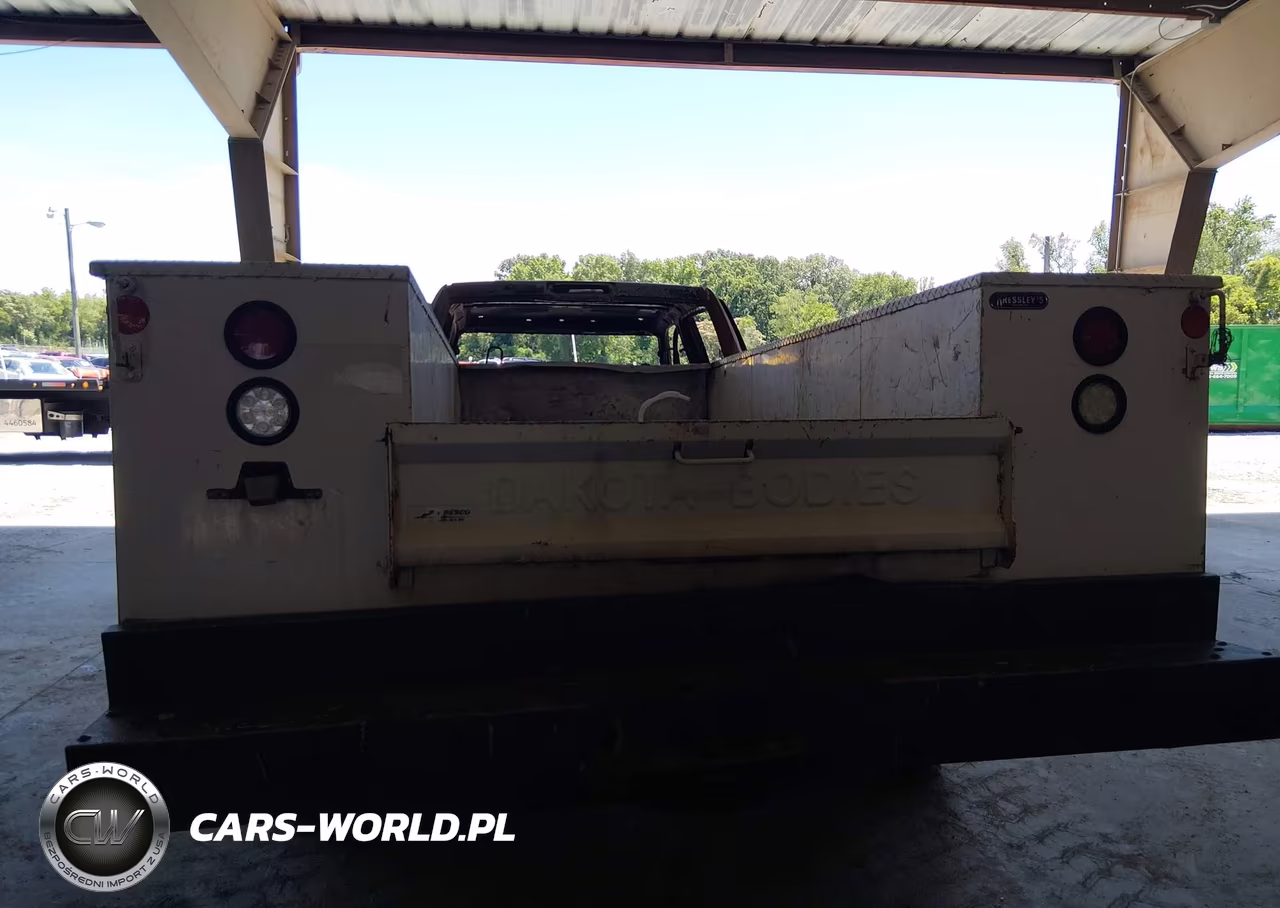 2015 Ram 3500 Chassis Tradesman-Slt-Laramie VIN:3C7WRTCJ2FG627098 - 8