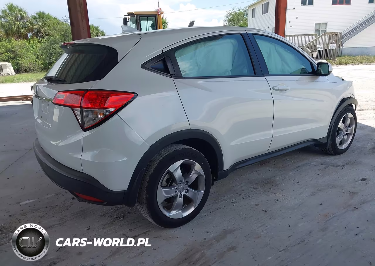 2022 Honda Hr-V 2Wd Lx VIN:3CZRU5H35NM704202 - 4