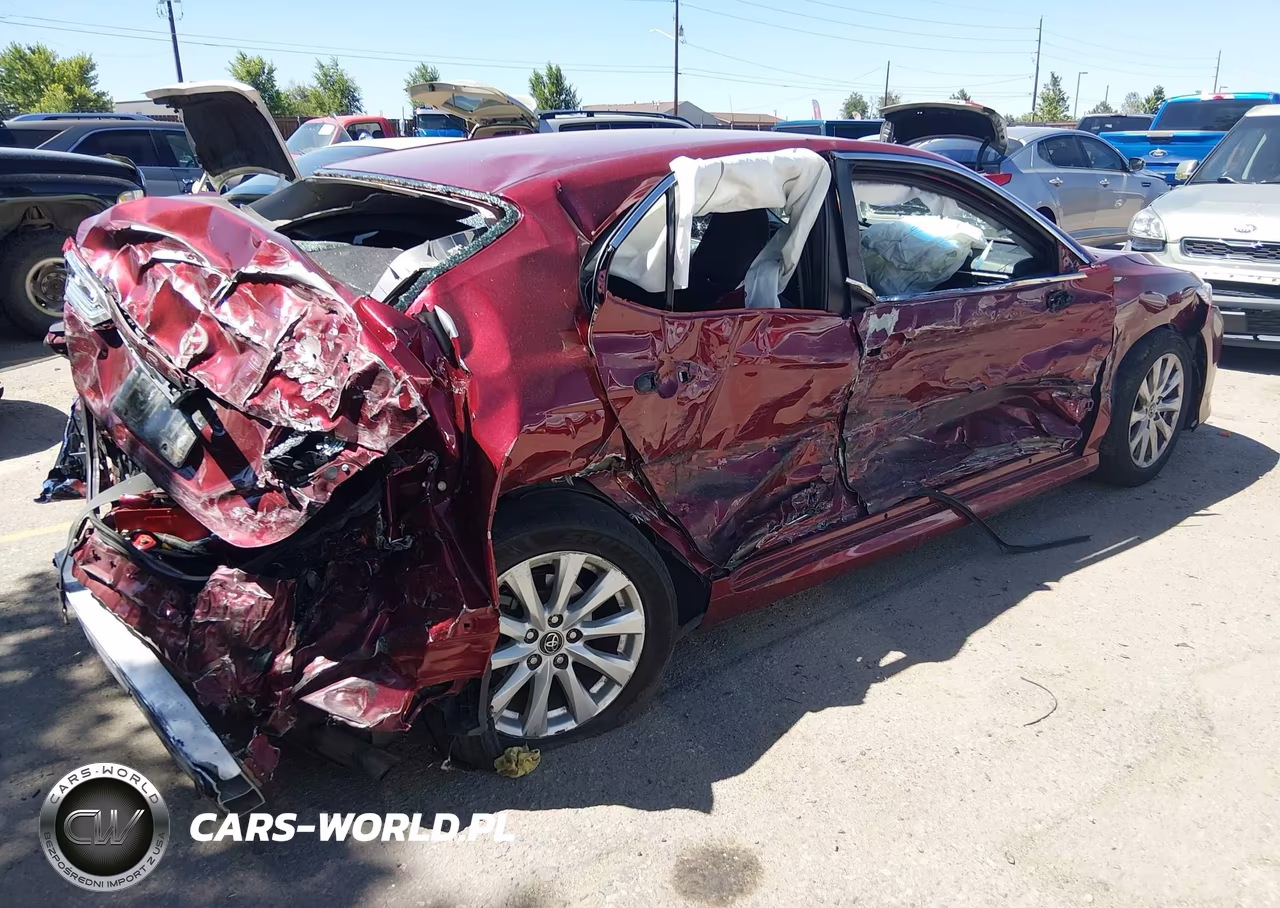 2018 Toyota Camry Le VIN:4T1B11HK5JU585990 - 4