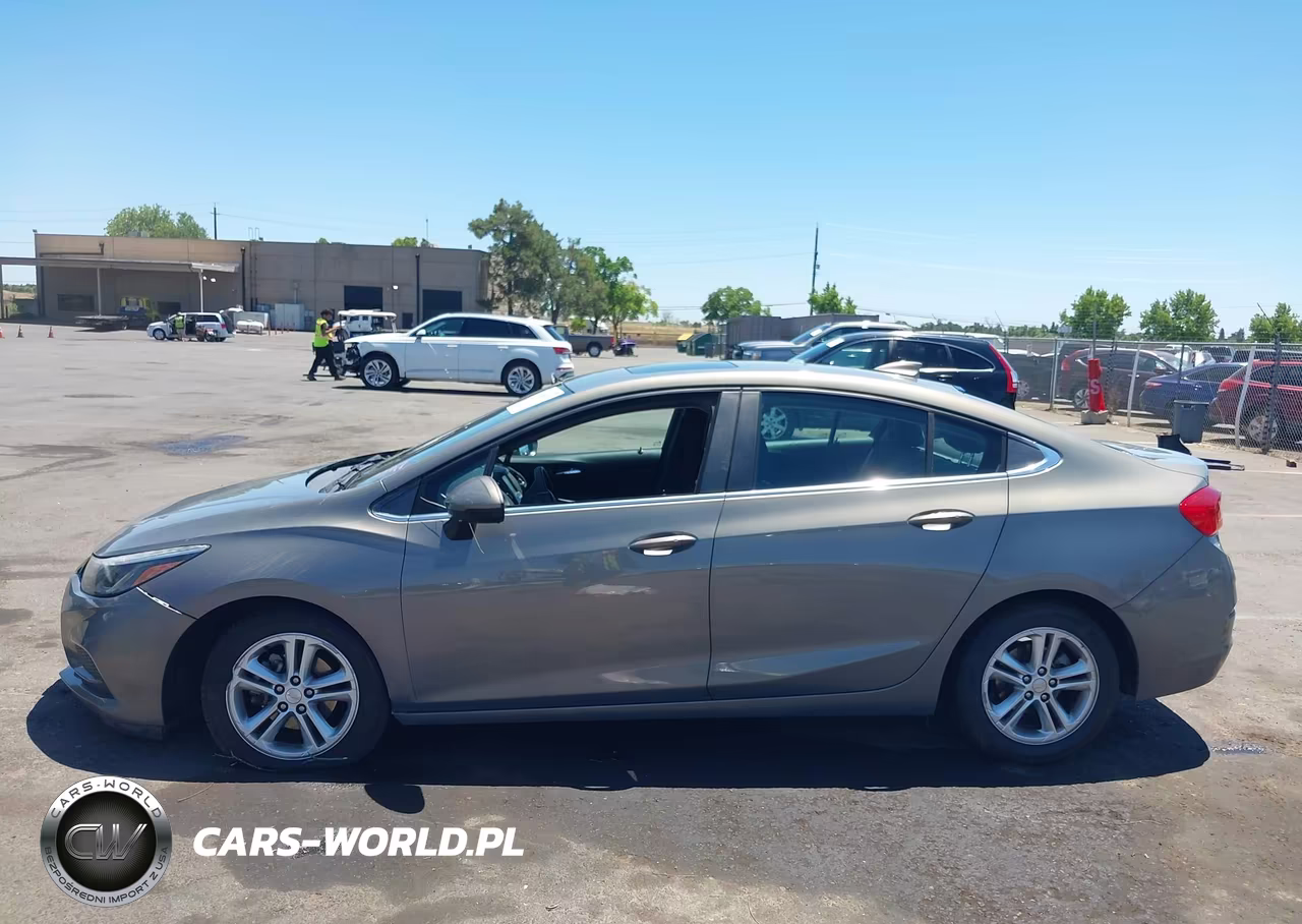 2017 Chevrolet Cruze Lt Auto VIN:1G1BE5SM9H7141233 - 14
