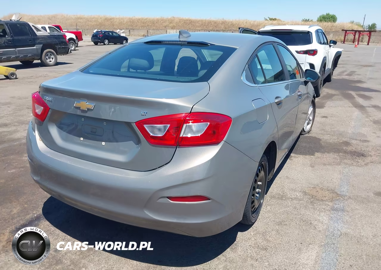 2017 Chevrolet Cruze Lt Auto VIN:1G1BE5SM9H7141233 - 4