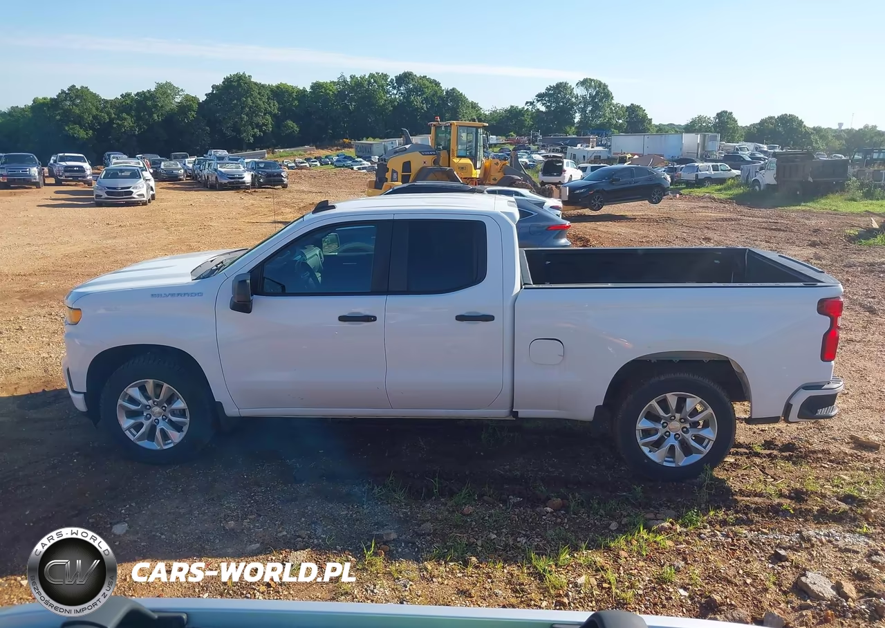 2019 Chevrolet Silverado 1500 Custom VIN:1GCRWBEH4KZ310876 - 14