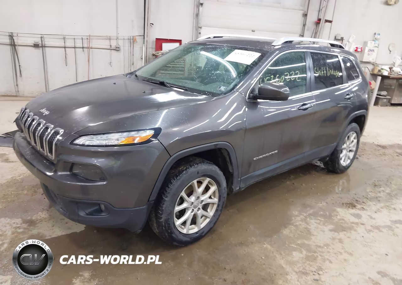 2018 Jeep Cherokee Latitude Plus 4X4 VIN:1C4PJMLBXJD508244 - 2