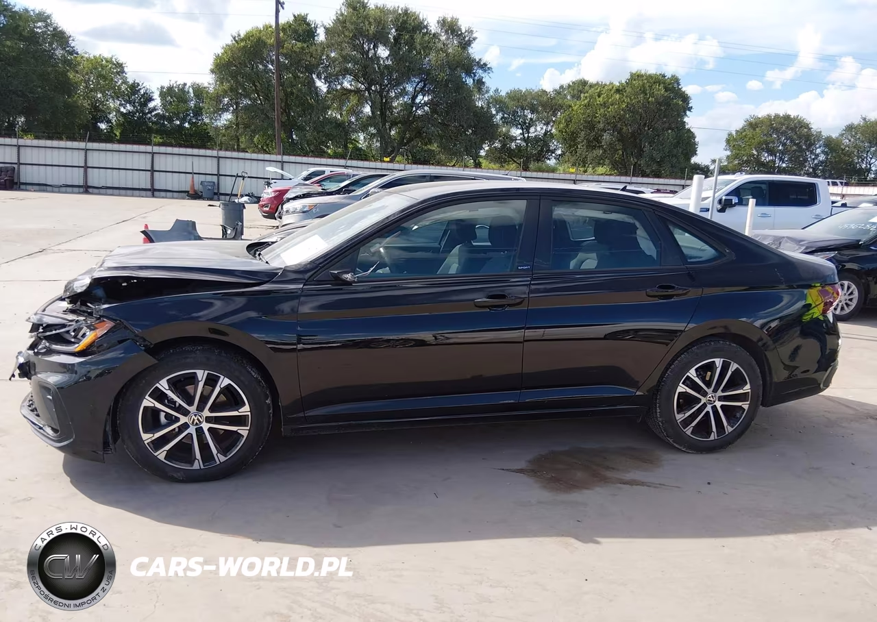 2025 Volkswagen Jetta 1.5T Sport VIN:3VWBX7BU7SM012317 - 14