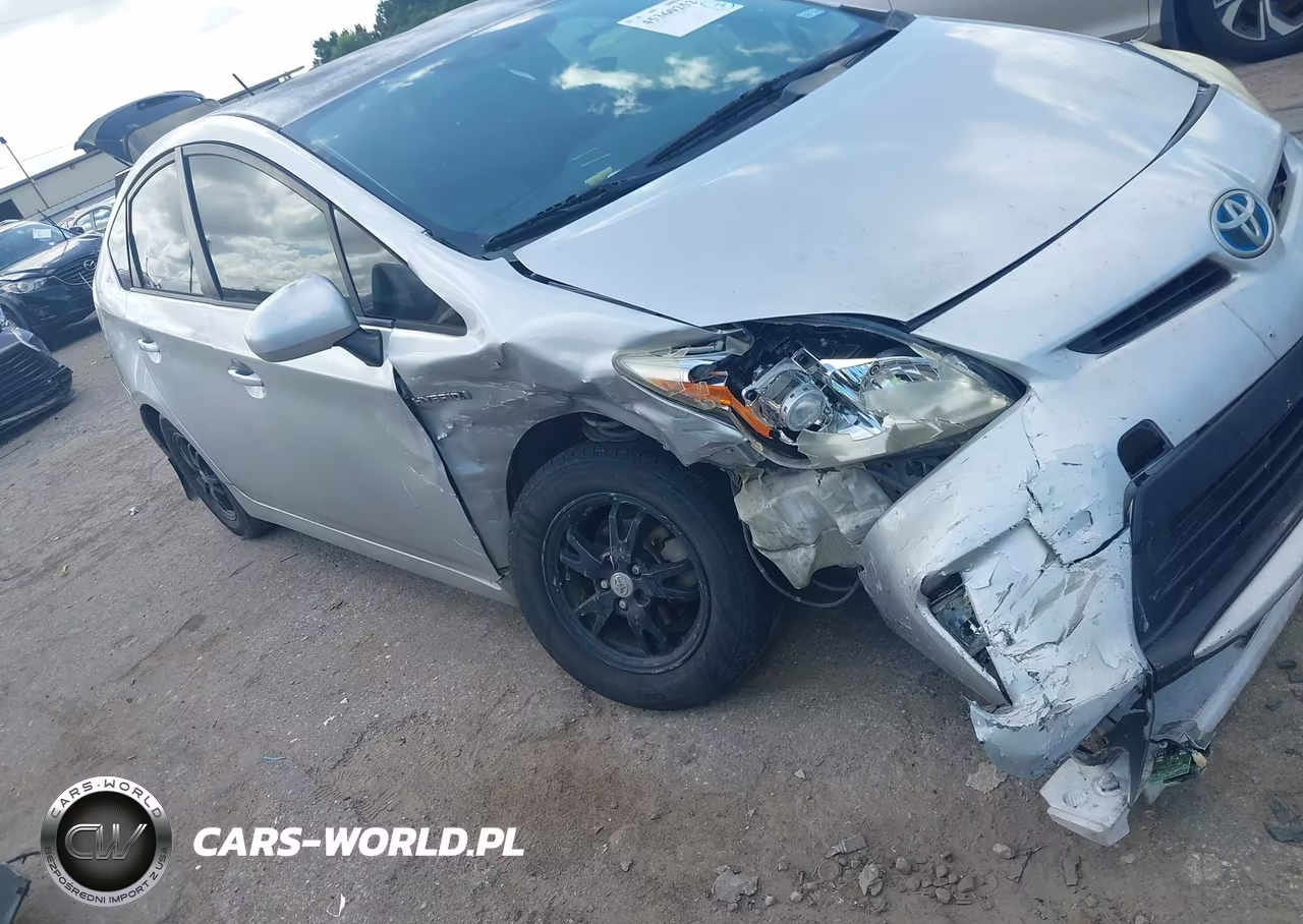 2014 Toyota Prius Two – zdjęcie 1 z 15