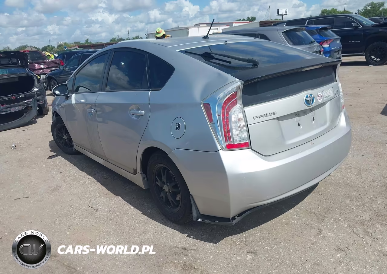 2014 Toyota Prius Two VIN:JTDKN3DU3E1735551 - 3