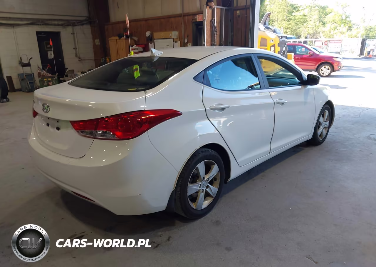 2013 Hyundai Elantra Gls VIN:5NPDH4AEXDH406470 - 4