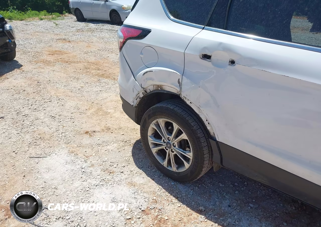 2017 Ford Escape Se VIN:1FMCU0G98HUD66956 - 6