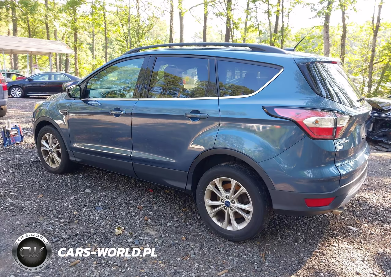 2018 Ford Escape Se VIN:1FMCU0GDXJUA47407 - 3