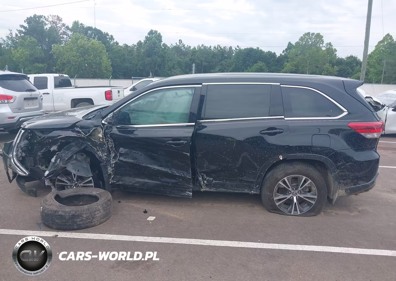 2017 Toyota Highlander Le VIN:5TDZZRFH0HS221671 - 13