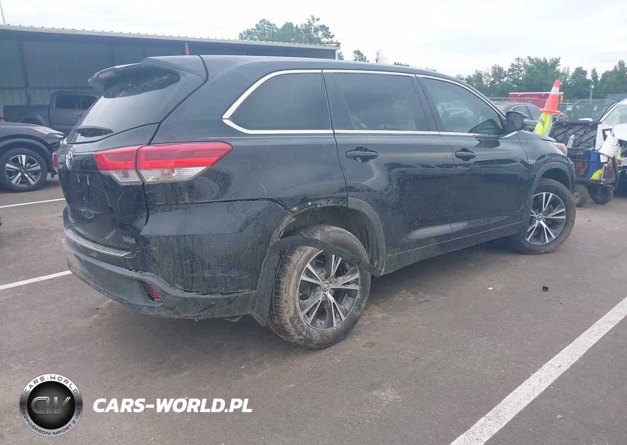 2017 Toyota Highlander Le VIN:5TDZZRFH0HS221671 - 4