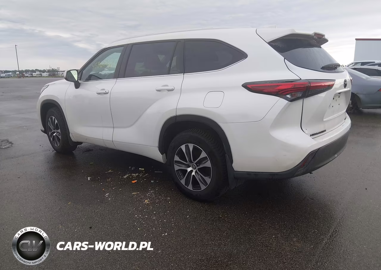 2021 Toyota Highlander Xle VIN:5TDGZRBH3MS102228 - 3