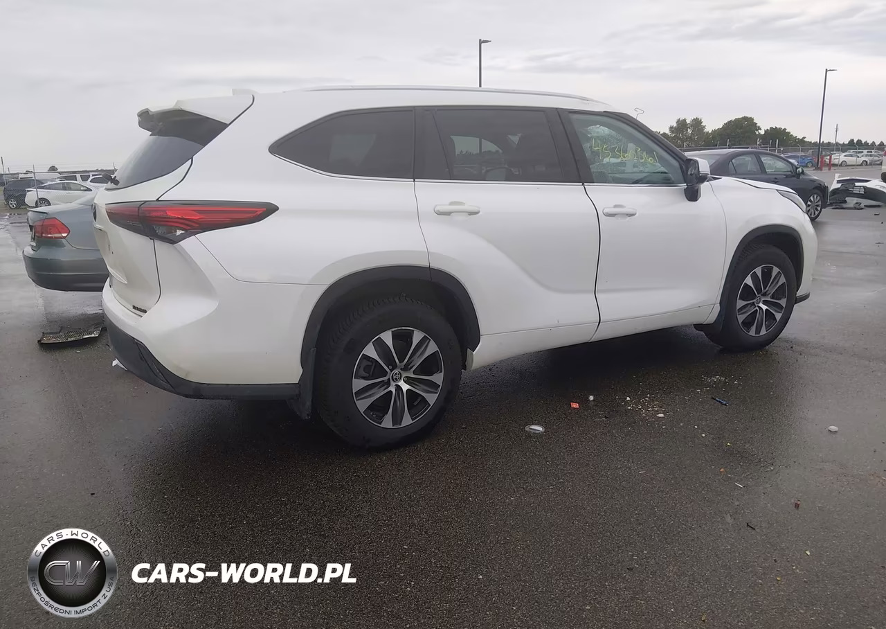 2021 Toyota Highlander Xle VIN:5TDGZRBH3MS102228 - 4