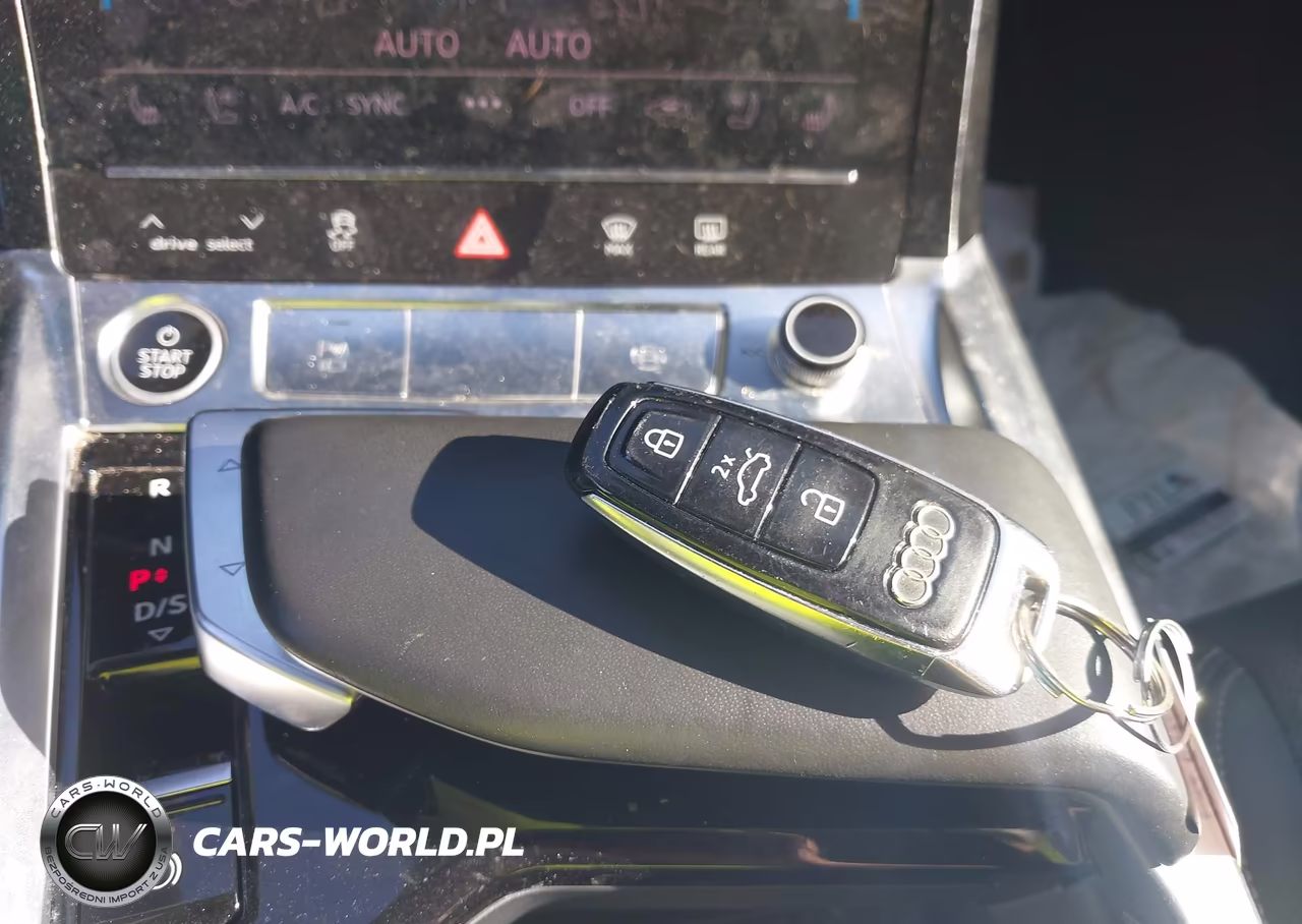 2021 Audi E-Tron Premium Plus Quattro VIN:WA1LAAGE7MB001300 - 11