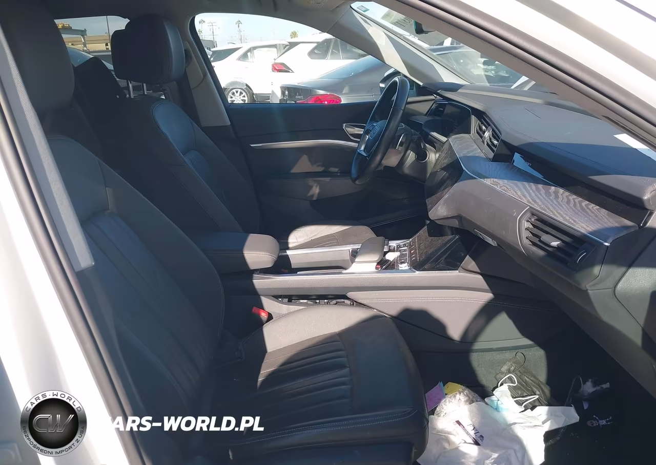 2021 Audi E-Tron Premium Plus Quattro VIN:WA1LAAGE7MB001300 - 5