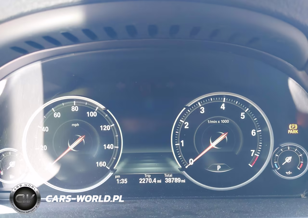 2018 BMW X5 xDrive35I VIN:5UXKR0C58J0X99984 - 7