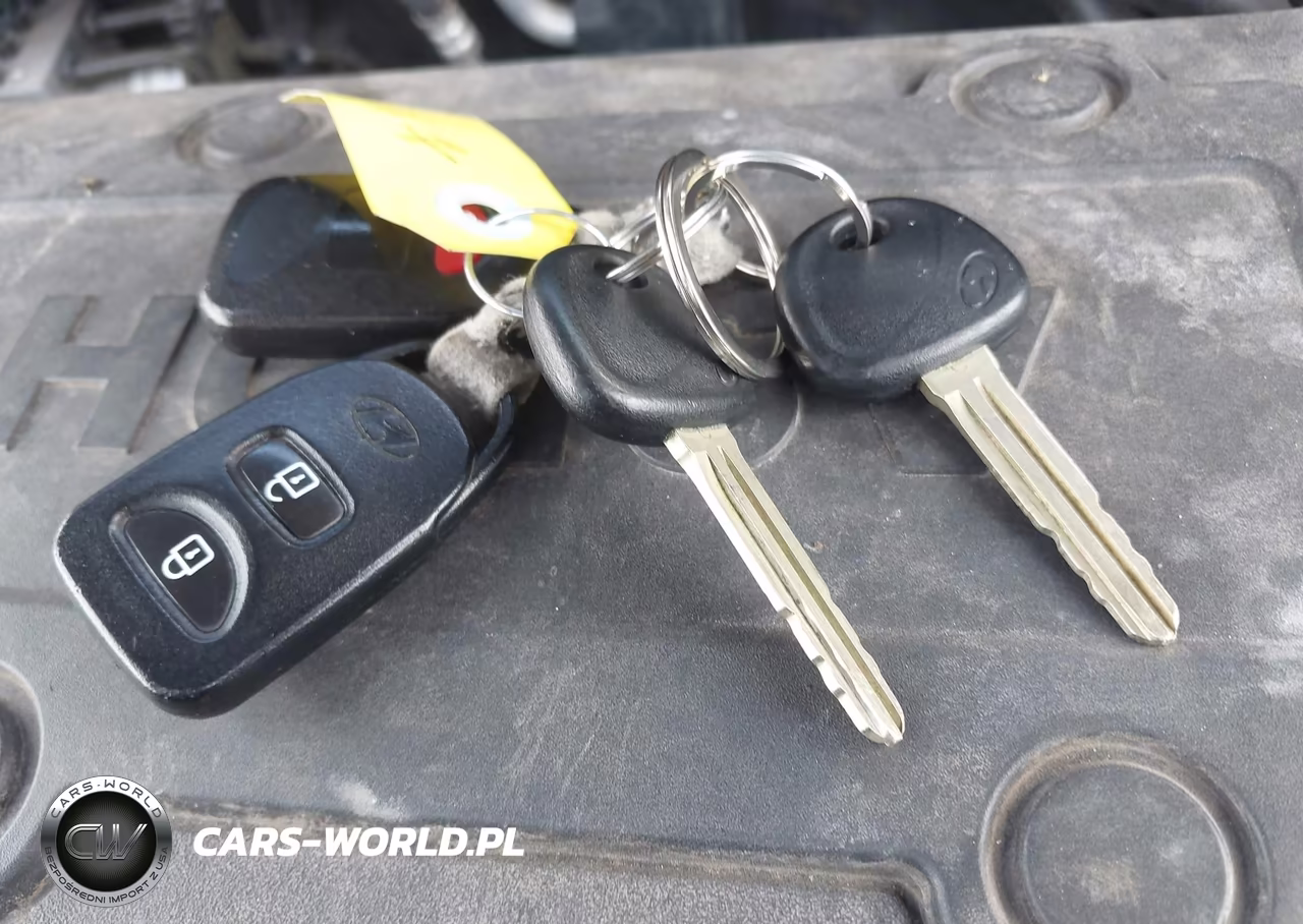 2010 Hyundai Tucson Limited VIN:KM8JU3AC6AU041712 - 11