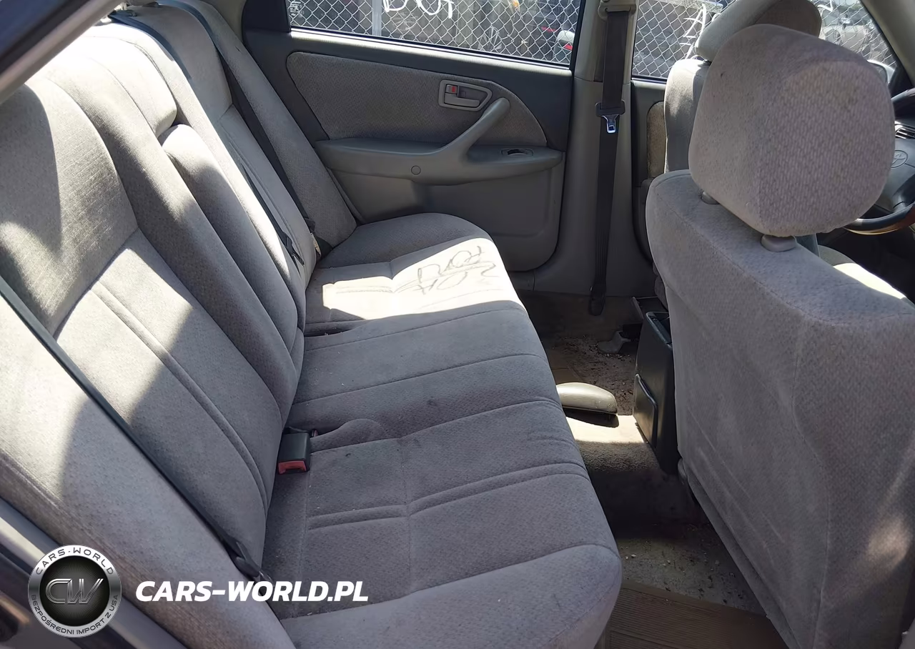2000 Toyota Camry Le VIN:JT2BG22K0Y0521321 - 8