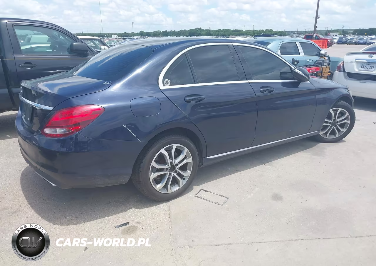 2015 Mercedes-Benz C 300 4Matic VIN:55SWF4KB2FU009807 - 4